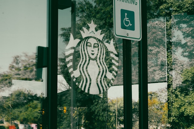 Starbucks Logo
